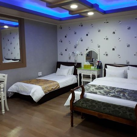 Tiffany Motel Мокпо Экстерьер фото